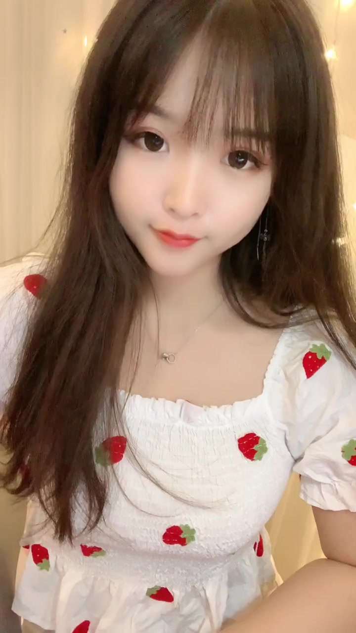 2020年10月21清纯可爱的安琪儿